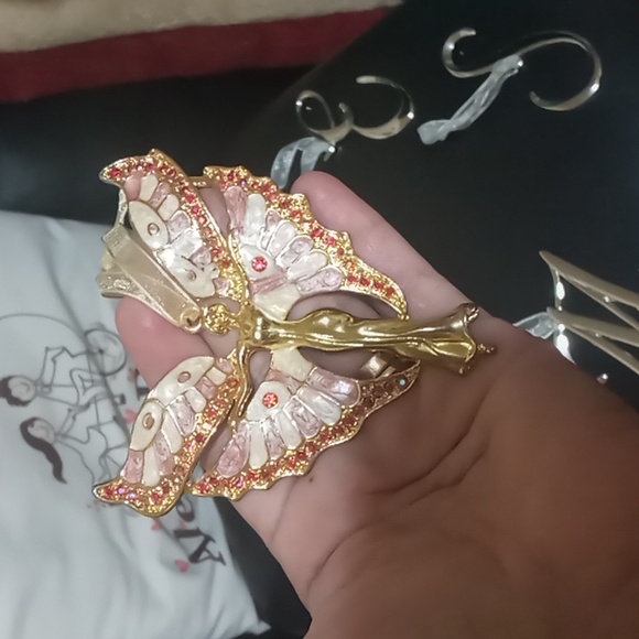 CHRISTMAS ORNAMENTS - Picture 5 of 8